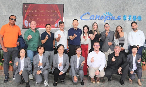 Accueillez chaleureusement les experts du Brésil, de l'Équateur, de la Russie et de l'Égypte pour visiter notre usine